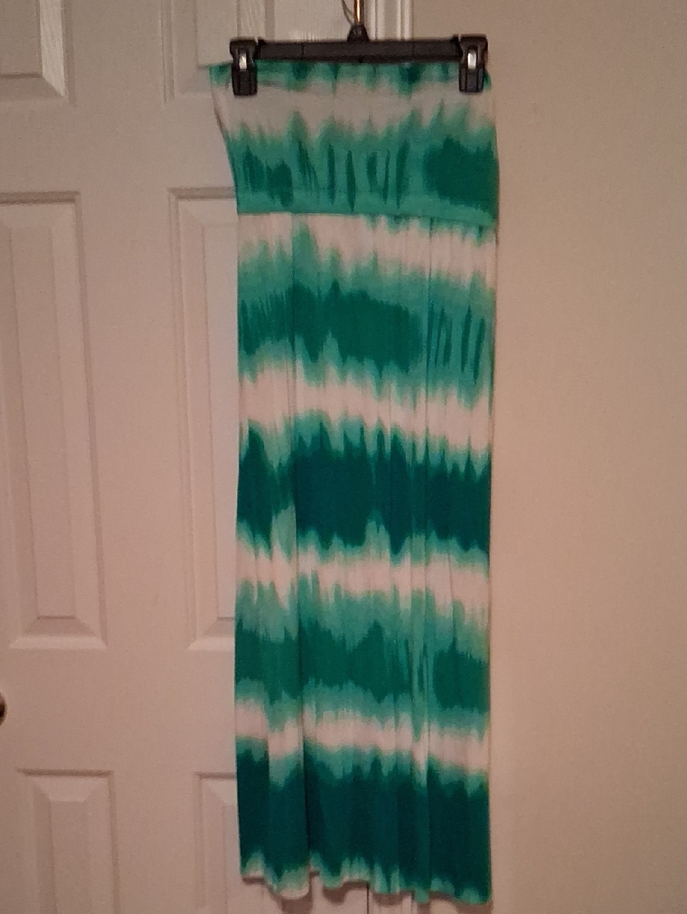 Women's Green & White Tie-Dye Maxi Skirt